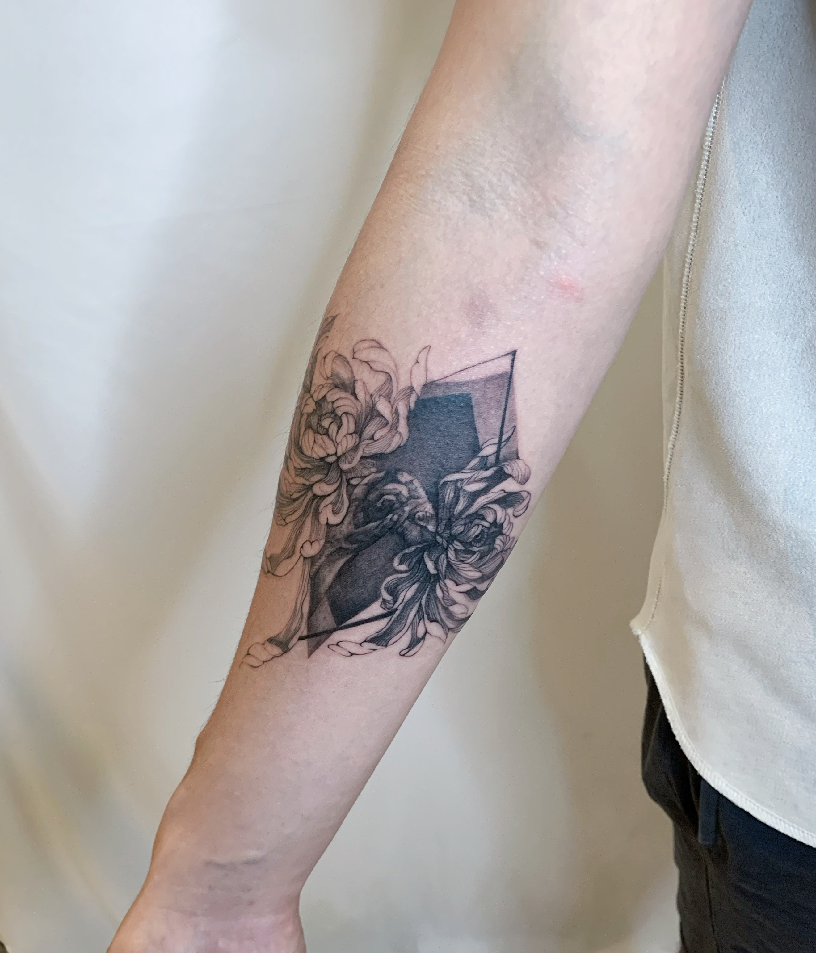 素描刺青|黑白刺青